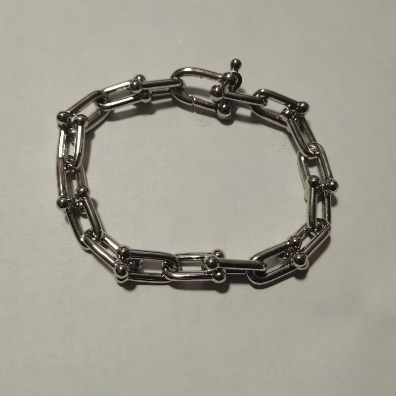 U-shaped Chain Link Bracelet