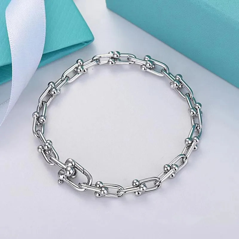 U-shaped Chain Link Bracelet